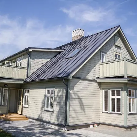 Haapsalu Guesthouse Külalistemaja *