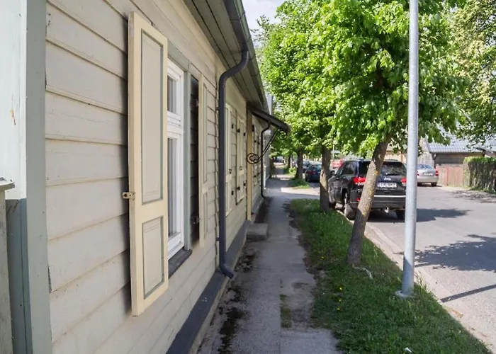 Haapsalu Guesthouse Гостевой дом