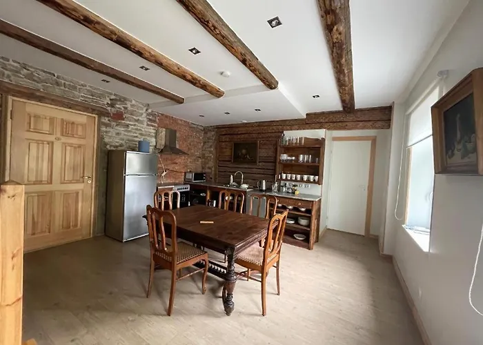 Haapsalu Guesthouse Хаапсалу